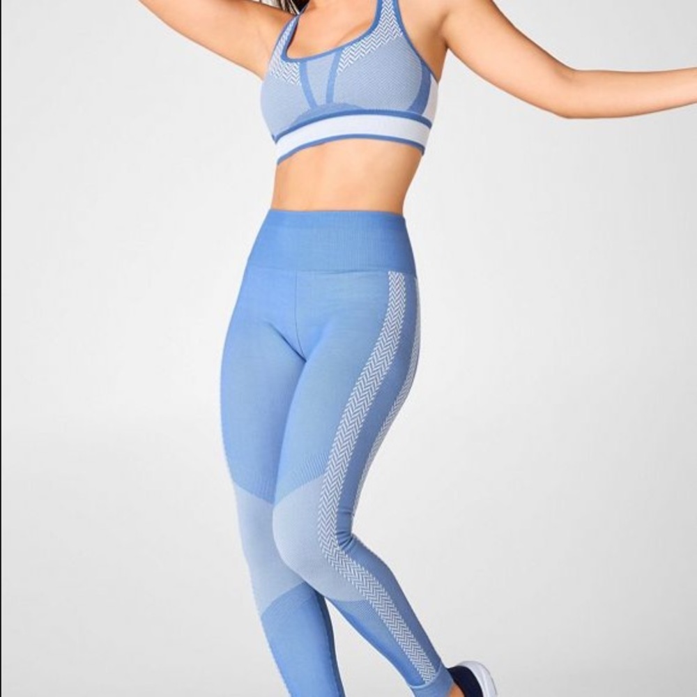Fabletics Set Sports Bra + Leggings